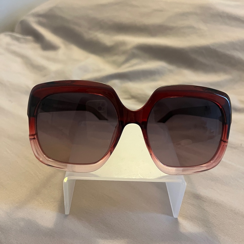 Elegant Red Gradient Oversized Sunglasses